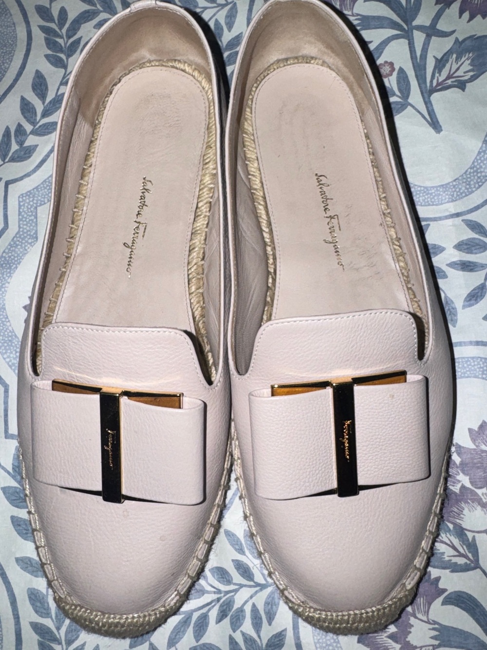 Salvatore Ferragamo Pale Pink Vara Bow Espadrille Flats